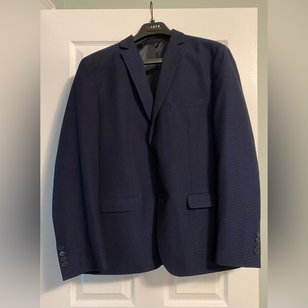 Classic Blue Sport Coat with Structured Shoulders